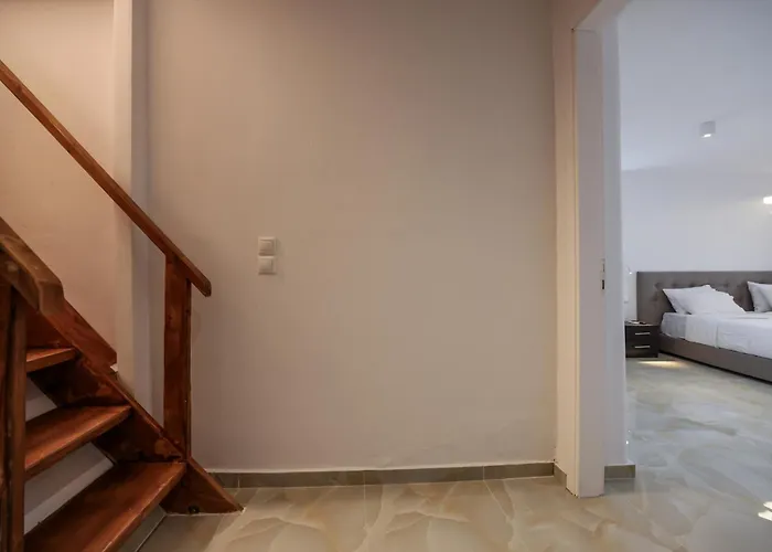 Sunset Views - George Iv, With Private Pool Close To Town