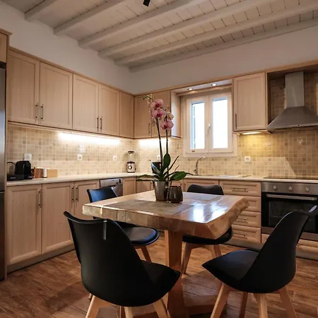 Villa Sunset Views - George Iv, With Private Pool Close To Town *