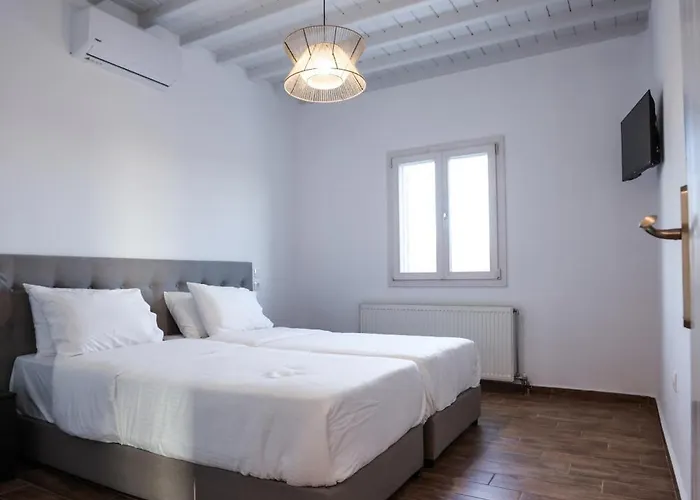 Villa Sunset Views - George Iv, With Private Pool Close To Town *