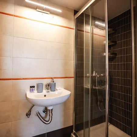 Villa Sunset Views - George Iv, With Private Pool Close To Town *