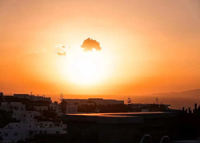 Sunset Views - George Iv, With Private Pool Close To Town *