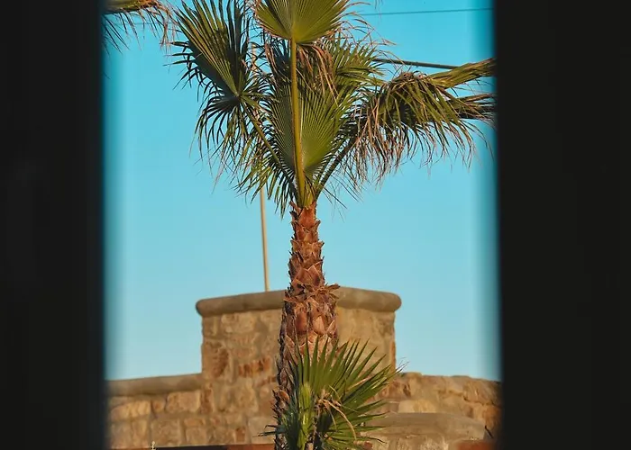 Villa Sunset Views - George Iv, With Private Pool Close To Town