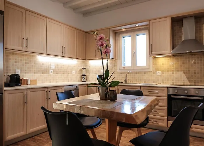 Villa Sunset Views - George Iv, With Private Pool Close To Town *